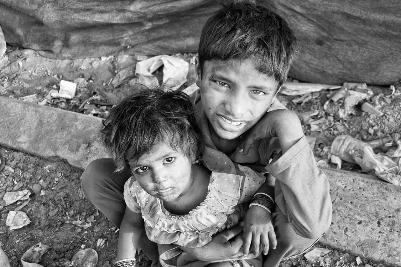 children, slums, poverty-2876359.jpg